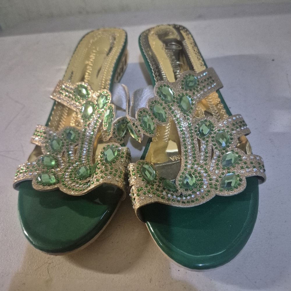 Lingchantion Green Jeweled Open‑Toe Slide Mules.   Box 38